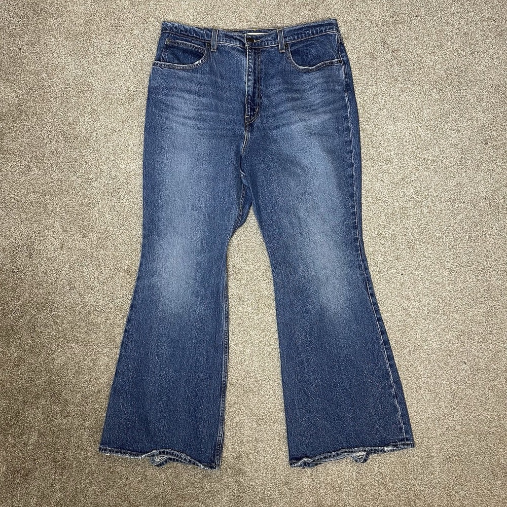 Levi's Premium 70s High Flare Jeans Women's Size 36x30 (Tag 33x30) Y2K